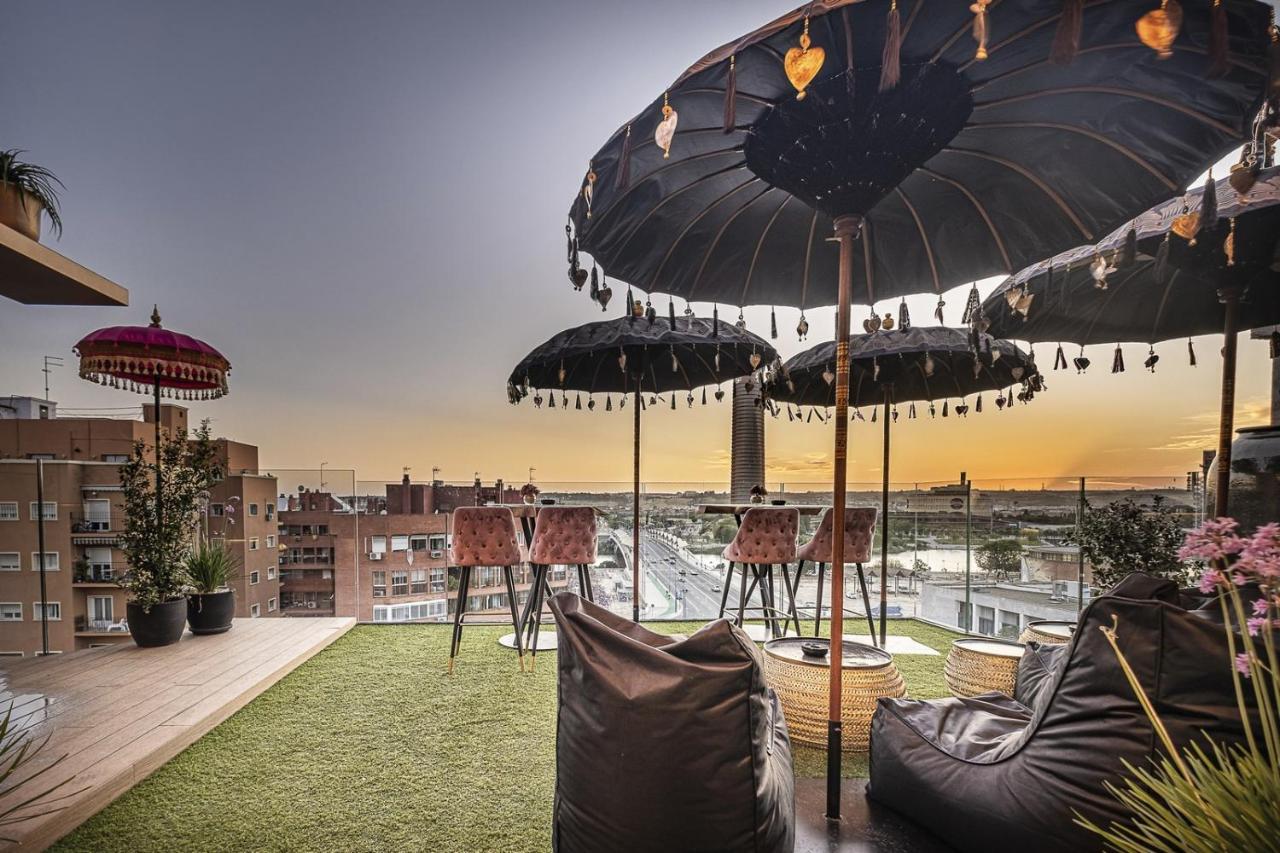 On Suites Sevilla Apartments Designed For Adults Экстерьер фото