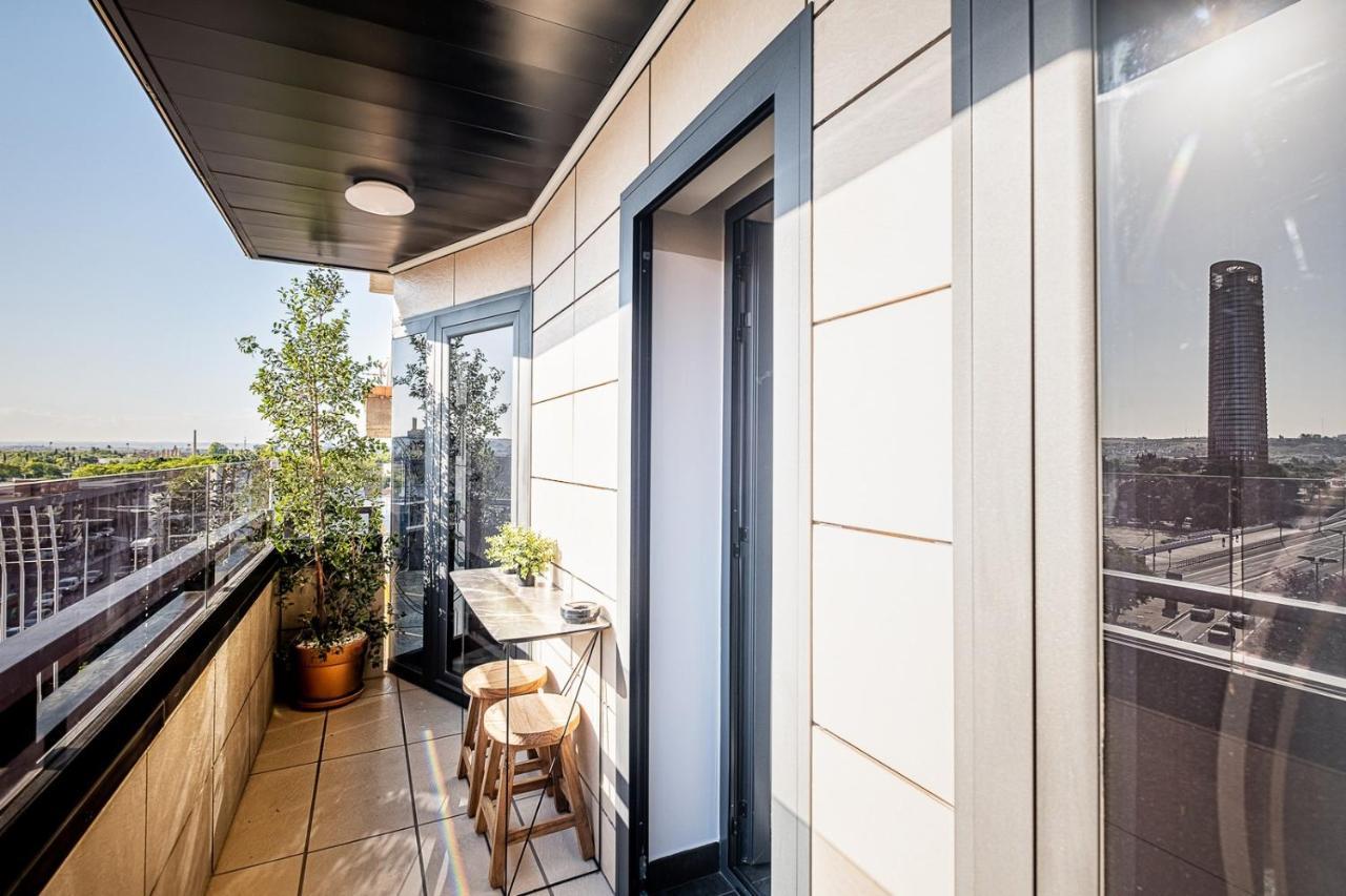 On Suites Sevilla Apartments Designed For Adults Экстерьер фото