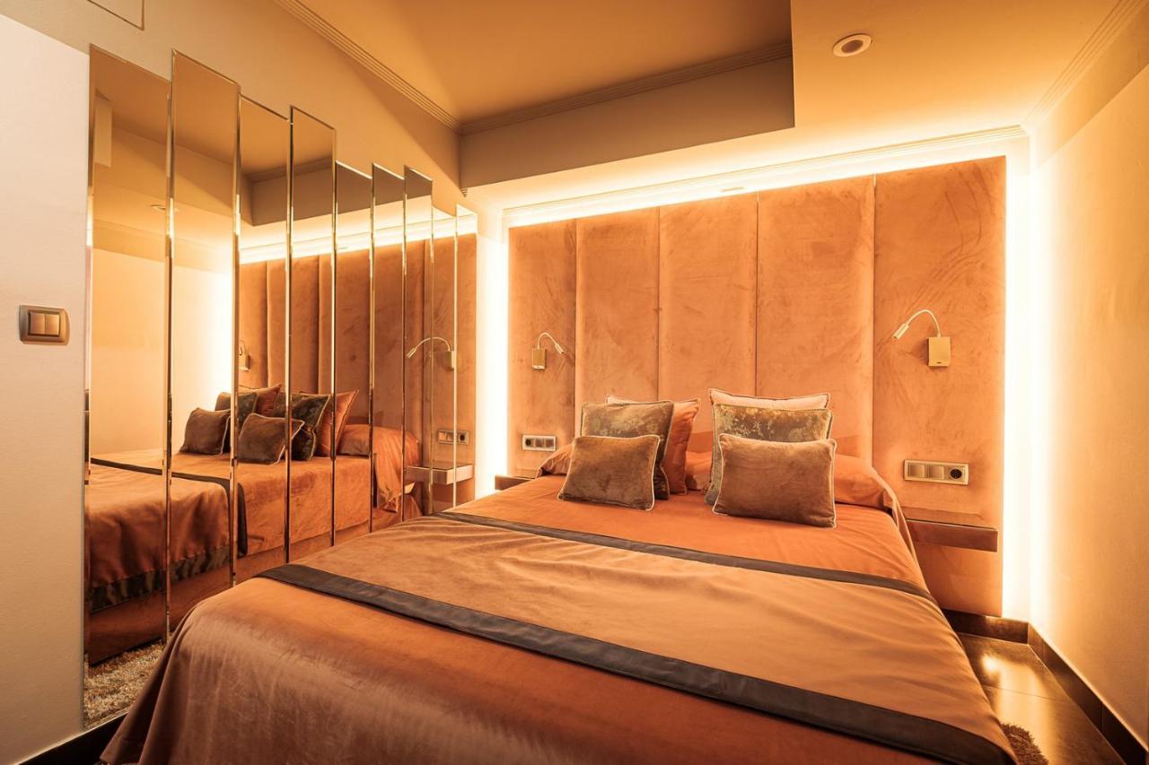 On Suites Sevilla Apartments Designed For Adults Экстерьер фото
